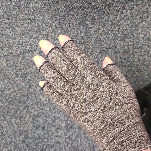 Single compression glove RIGHT HAND - Picture 7 of 8